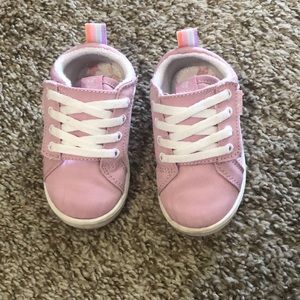 Roxy Size 6 pink tennis shoes (smoke free pet friendly)